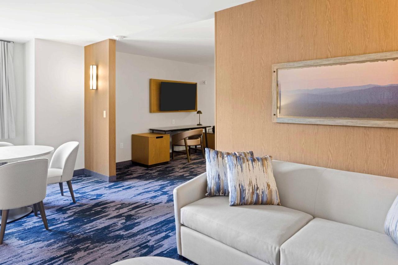 Fairfield Inn & Suites By Marriott San Diego Pacific Beach ภายนอก รูปภาพ